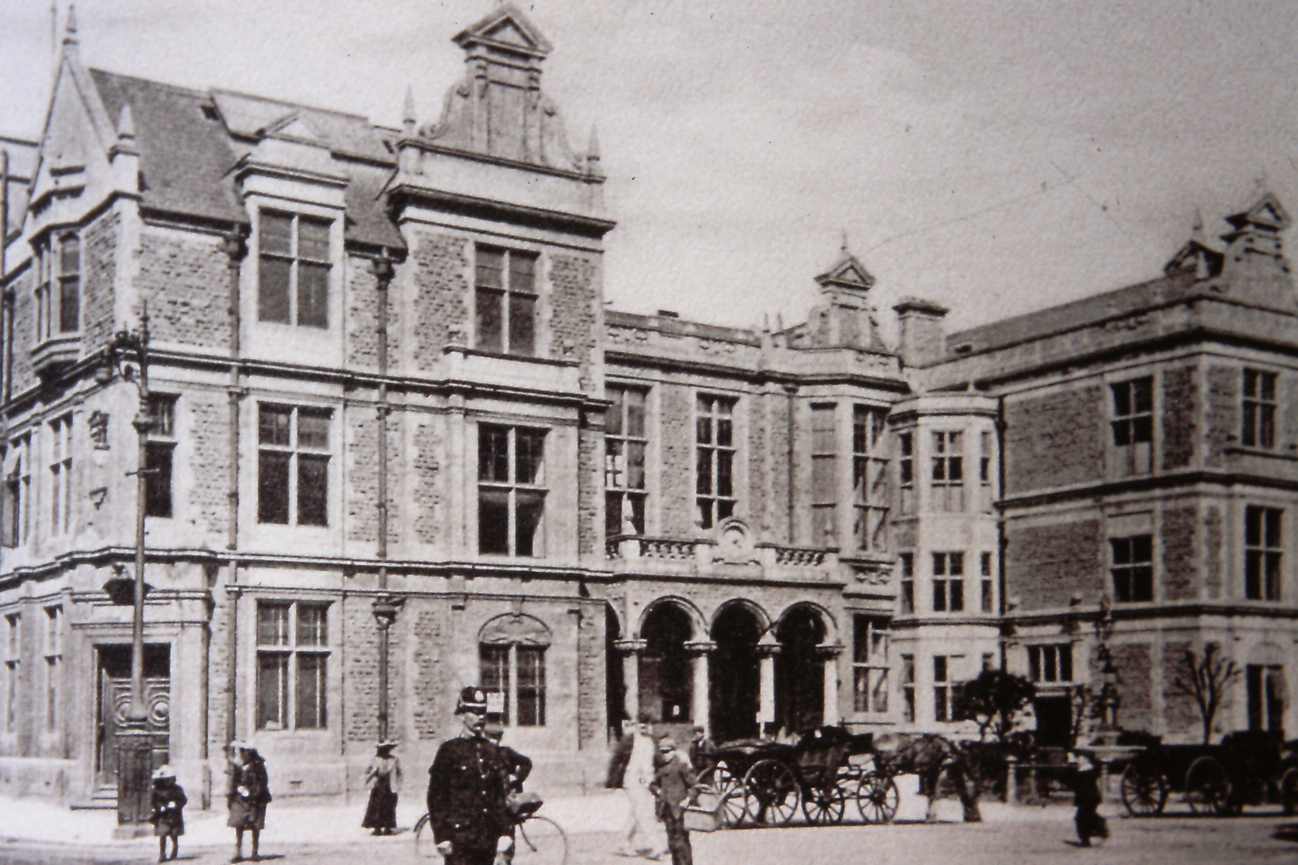 Redhill market hall