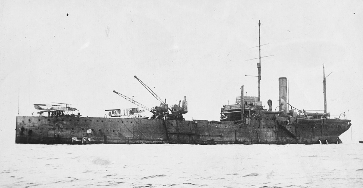 hms-ark-royal-and-the-borough-of-reigate_image2_20260918_084900.jpeg