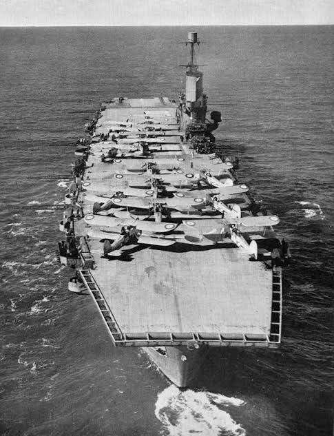 hms-ark-royal-and-the-borough-of-reigate_image3_20260918_084900.jpeg